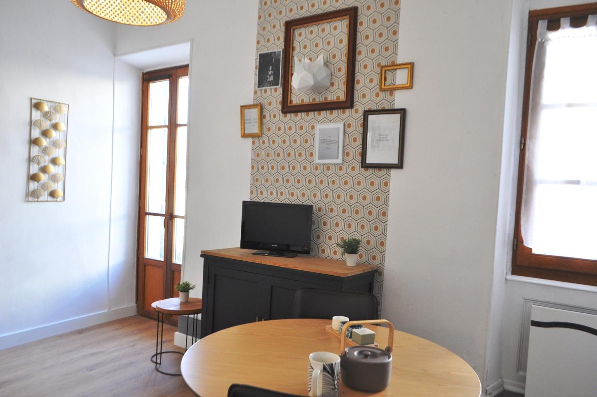 SEJOURAIXLESBAINS - Appartements Confidence hyper centre calme Aix-les-Bains Chambre photo