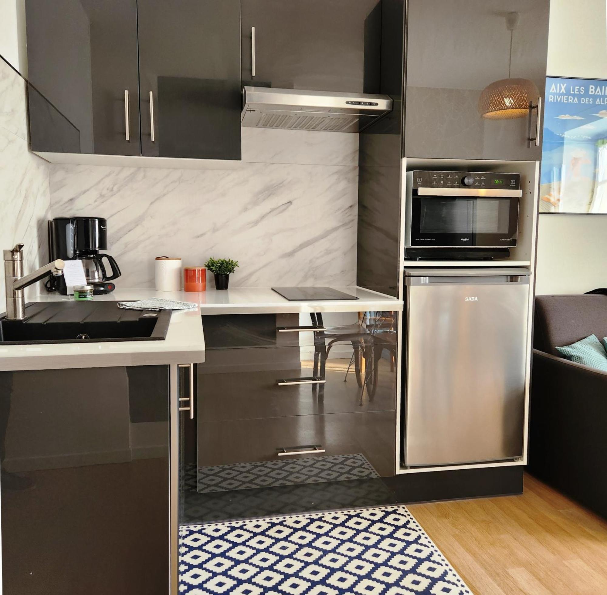 SEJOURAIXLESBAINS - Appartements Confidence hyper centre calme Aix-les-Bains Chambre photo