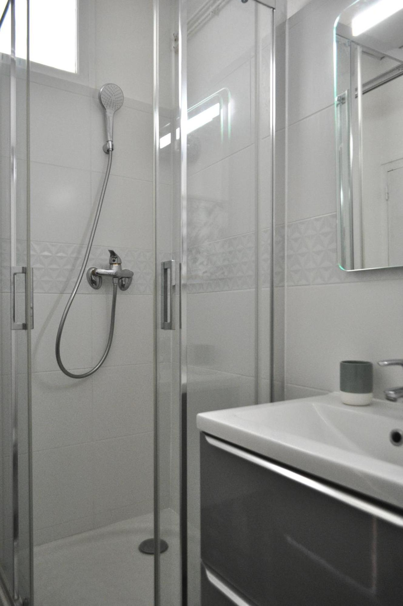 SEJOURAIXLESBAINS - Appartements Confidence hyper centre calme Aix-les-Bains Chambre photo