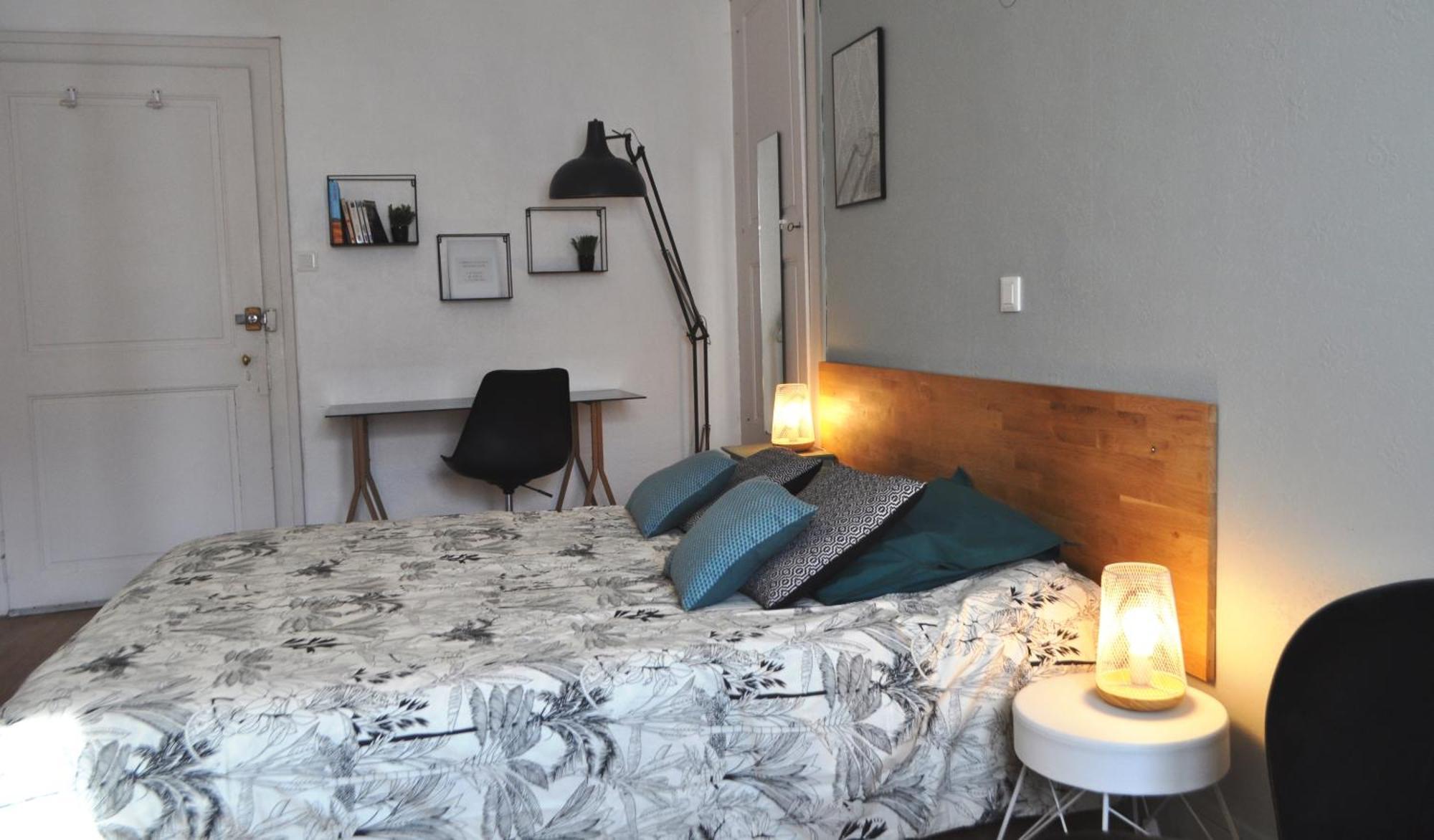SEJOURAIXLESBAINS - Appartements Confidence hyper centre calme Aix-les-Bains Chambre photo