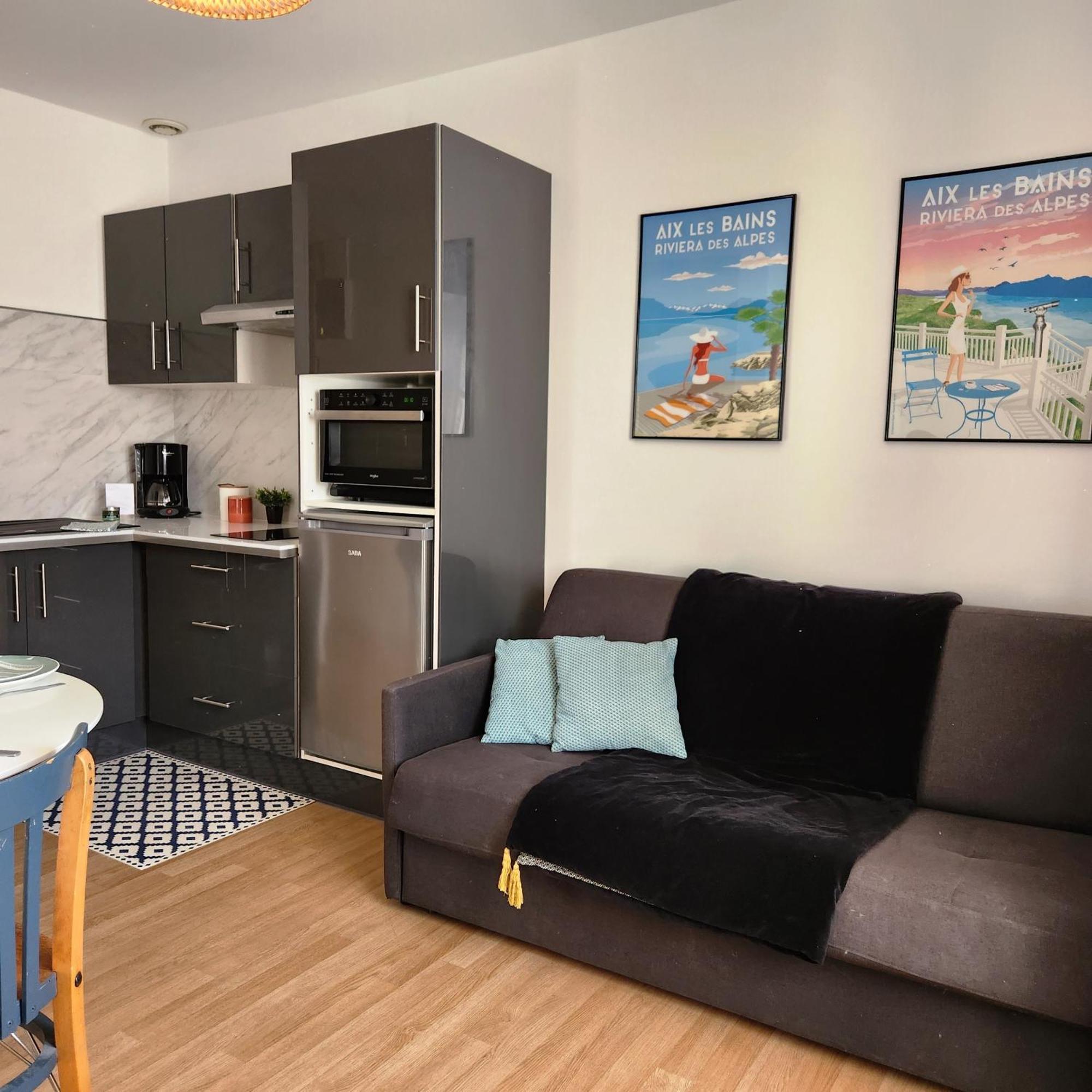 SEJOURAIXLESBAINS - Appartements Confidence hyper centre calme Aix-les-Bains Chambre photo
