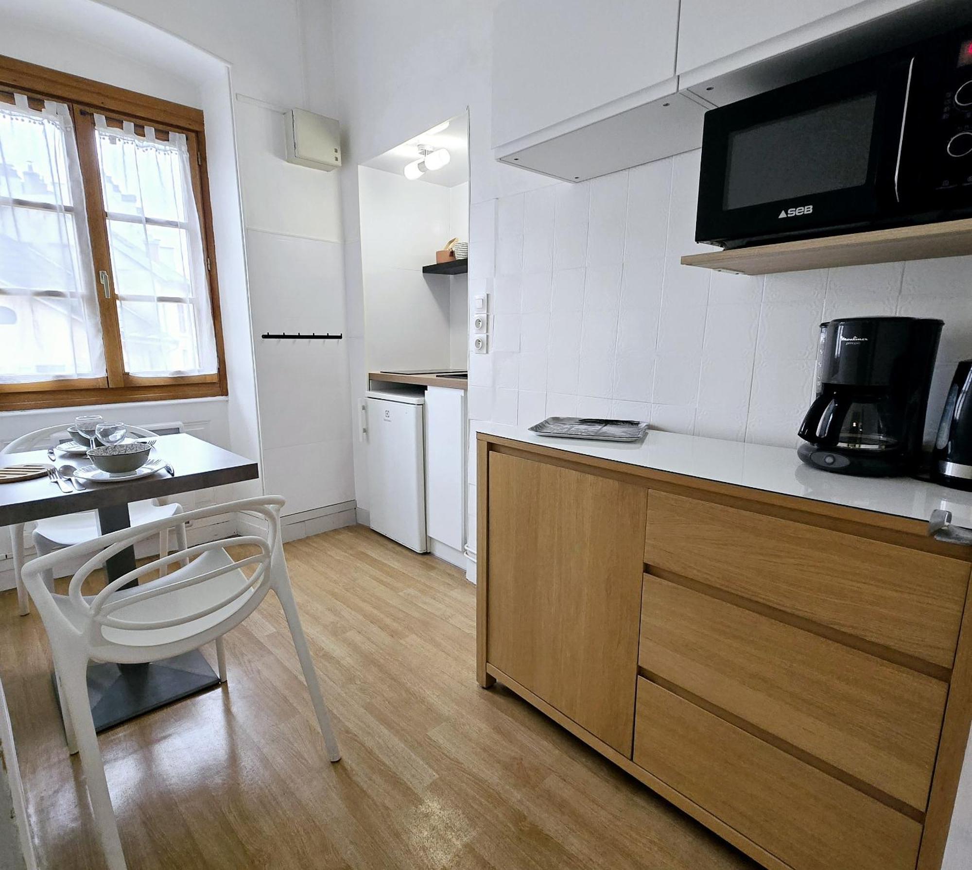 SEJOURAIXLESBAINS - Appartements Confidence hyper centre calme Aix-les-Bains Chambre photo